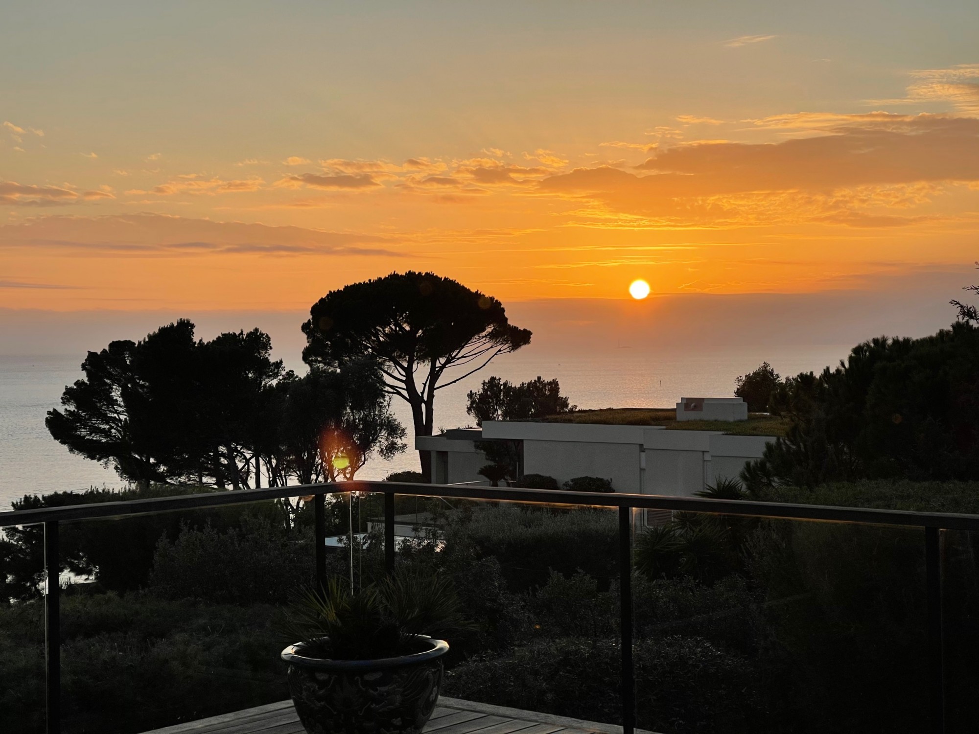 Installateur enceintes et écran home cinema Toulon Var