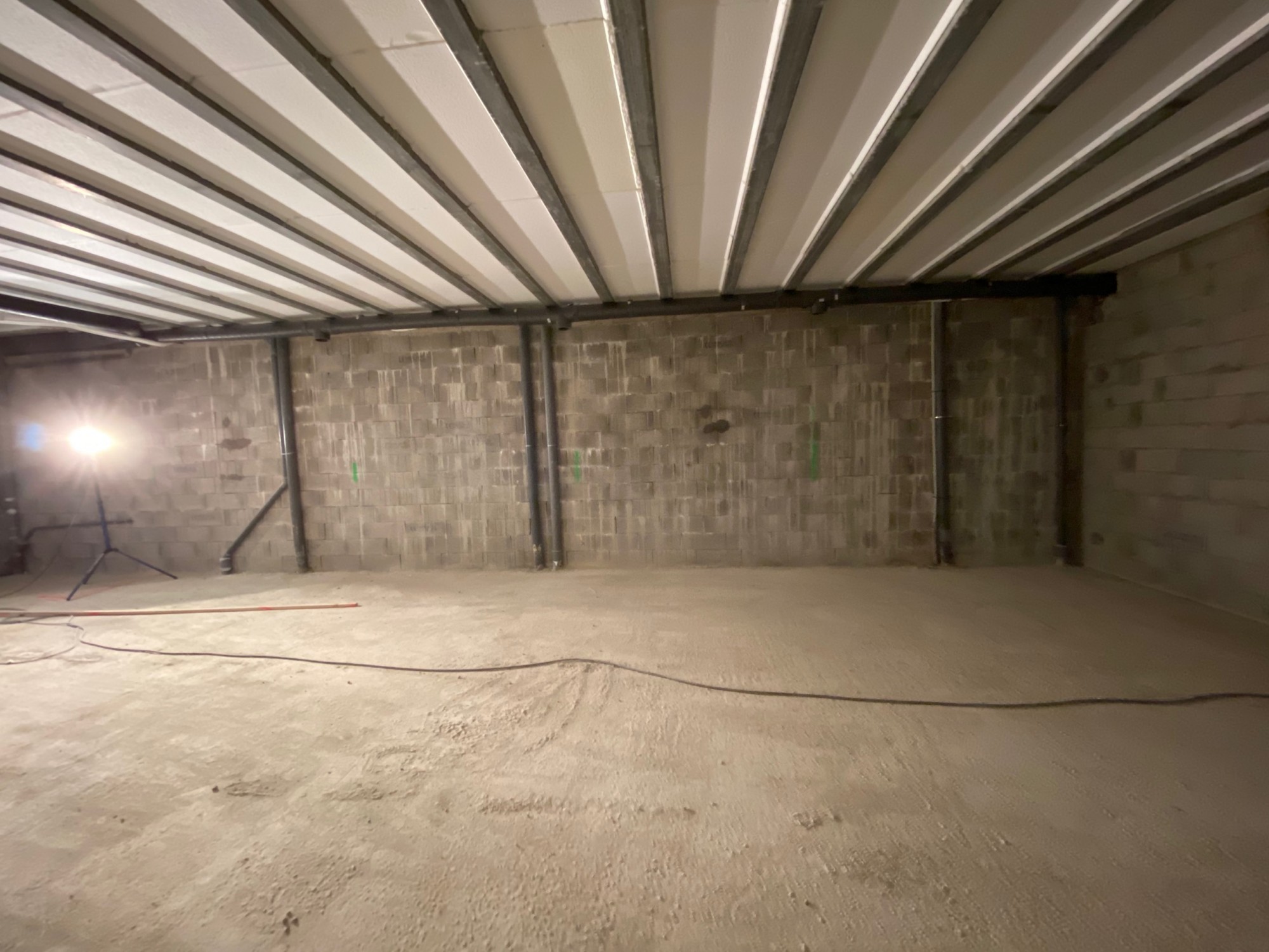 Salle multimédia en sous-sol à Venelles