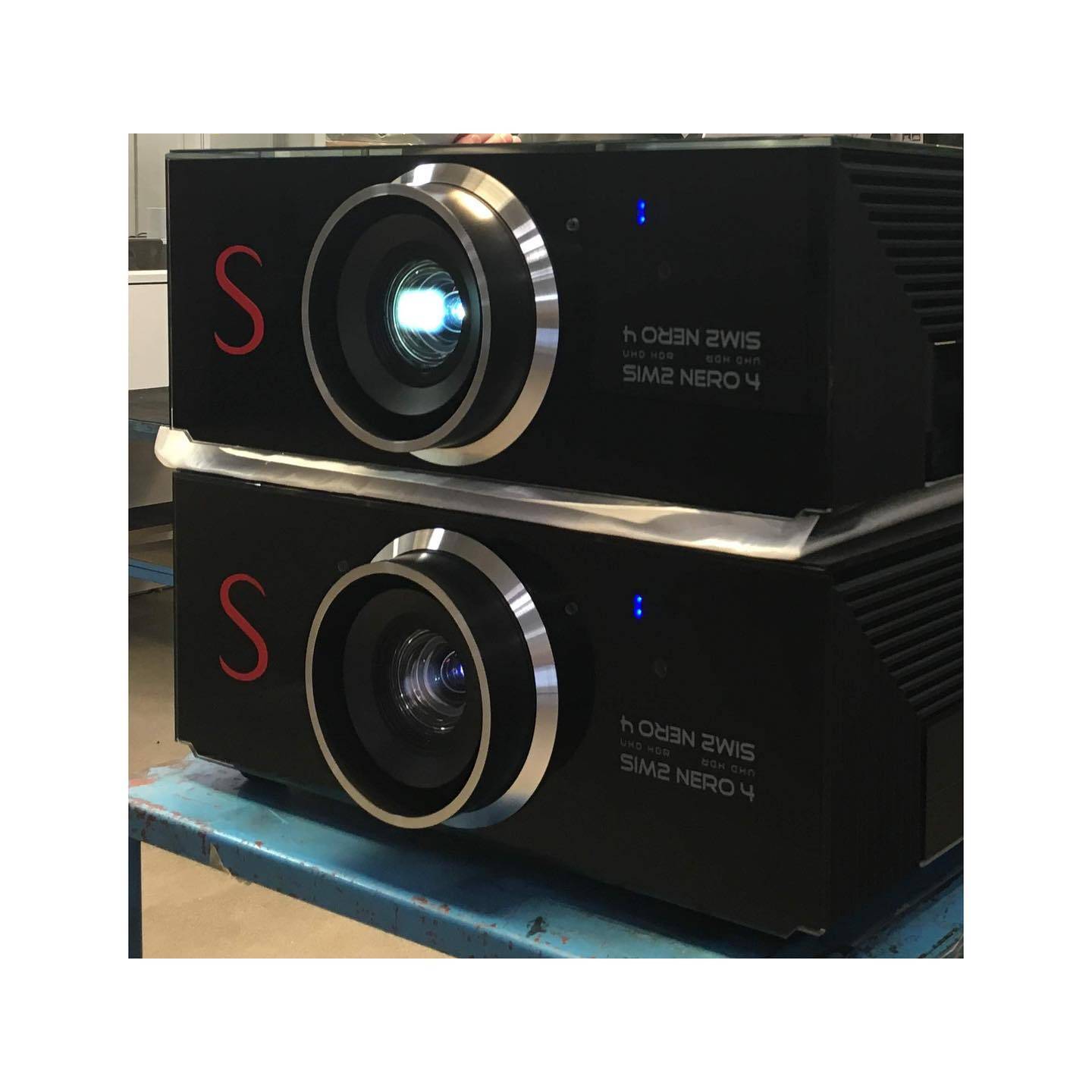 SIM2 Nero 4S provence