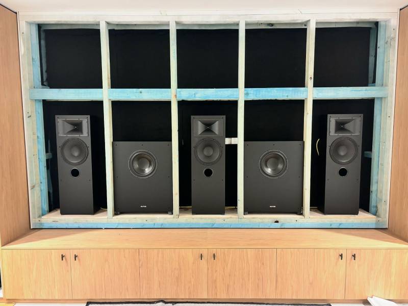 pack d'enceinte home cinema Krix Megaphonix avec caisson Cyclonix à Simiane prés de plan de campagne 