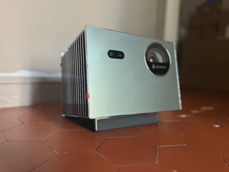 videoprojecteur VALERION VISIONMASTER PRO 2