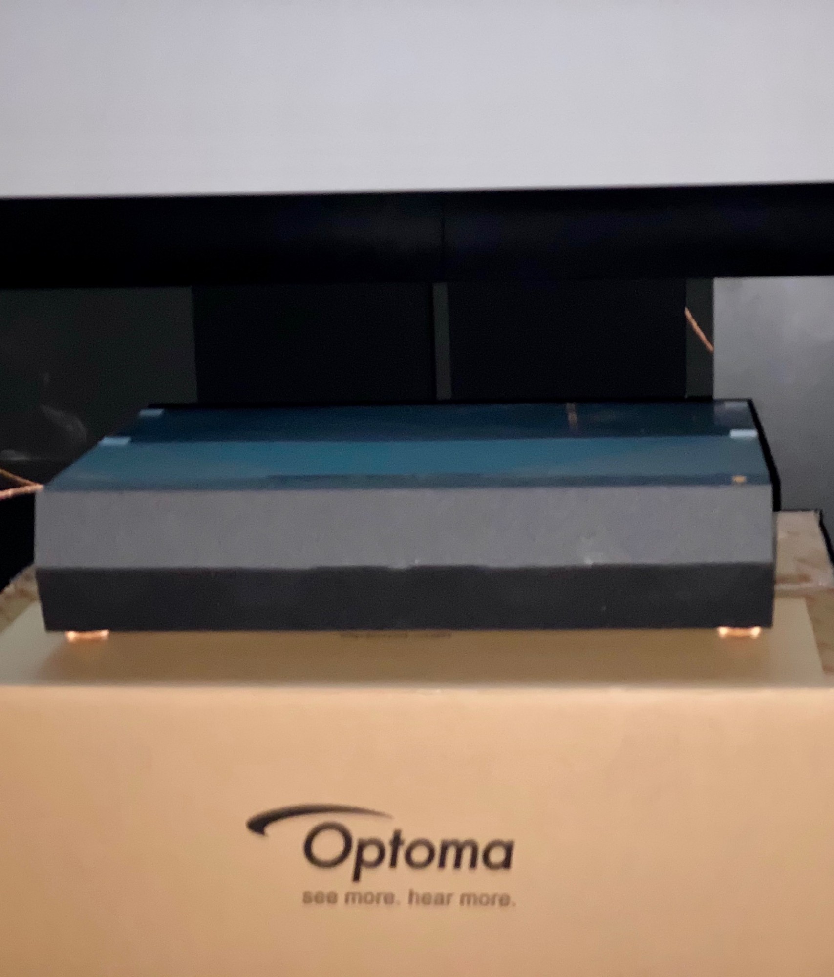 Quel vidéo projecteur 4K ultra courte focale choisir ?