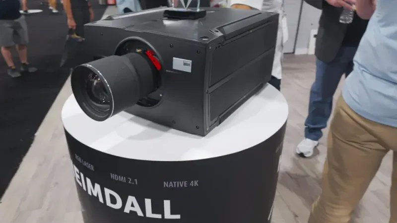 Videoprojecteur haut de gamme pour salle de cinema privée Cannes