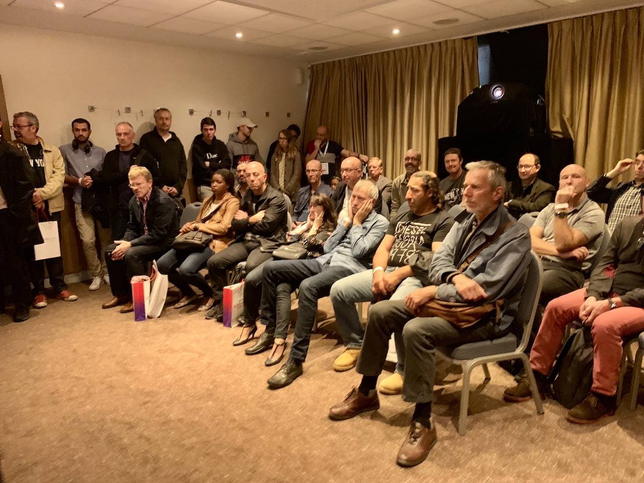 avdistribution.fr au salon pavs avec moncineprive