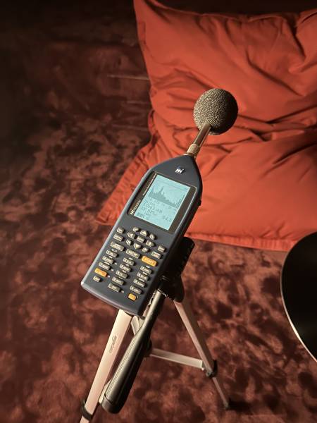 Mesure acoustique pour salle de cinema privée Auriol