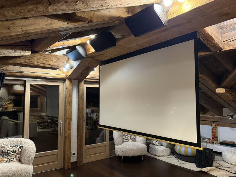 Installation home cinema écran motorisé Alpes Savoie 