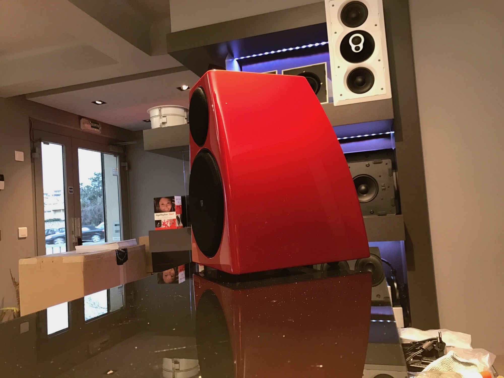 enceinte meridian DSP3200 coloris au choix  rouge Ferrari