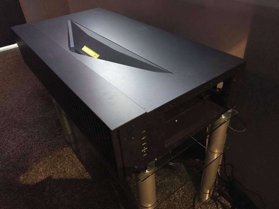 Videoprojecteur SONY VPL-VZ1000ES à St Remy de Provence