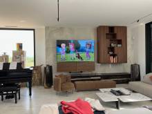 Salon home cinema Bang et Olufsen Luberon