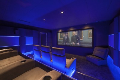 écran de projection screen excellence à St Raphael