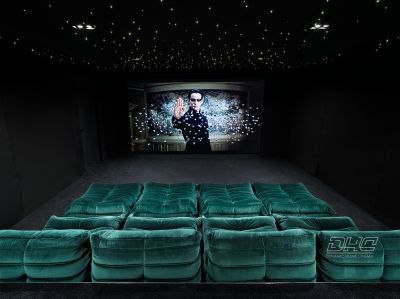 creation d'une salle de cinema privé dans le Gard à Saint Quentin la poterie